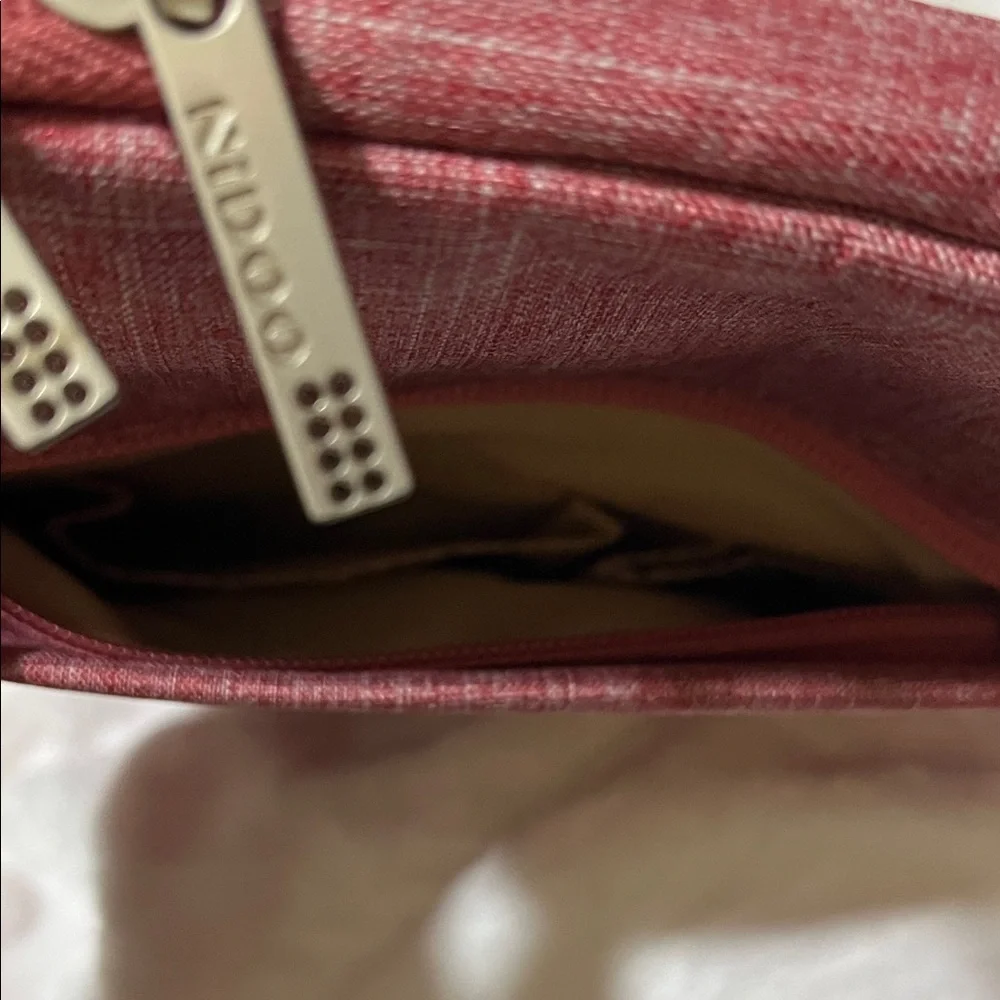 Nidoo Red Tablet Sleeve